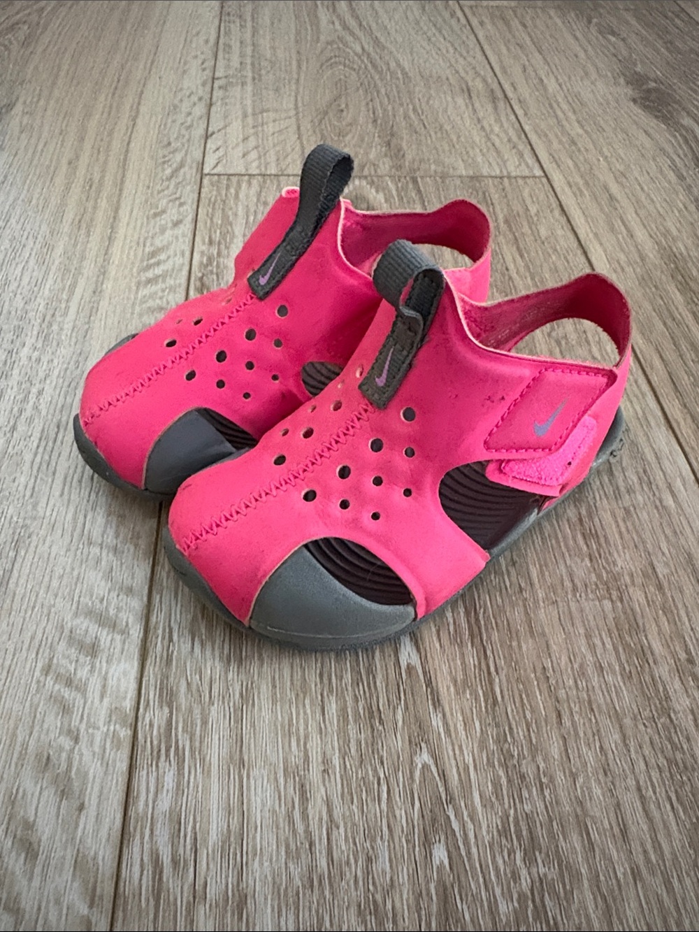 Nike Sunray pink sandals
